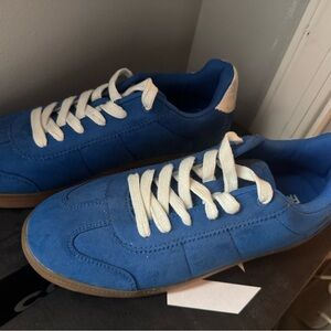 Fabkids Blue Athletic Sneakers